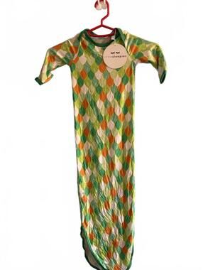 NWT little sleepies newborn knotted gown – dragon scales